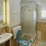 Stunning Apartment In Rogoznica With Wifi Apartament *