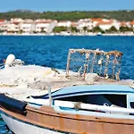Cozy In With Wifi Rogoznica (Sibenik-Knin)