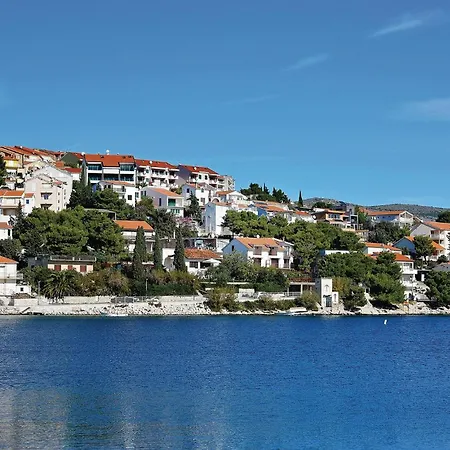 Stunning Apartment In Rogoznica With Wifi Apartament *