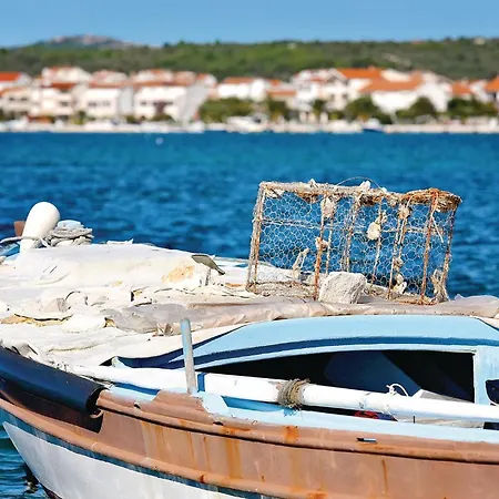 2 Bedroom Cozy In Rogoznica (Sibenik-Knin)