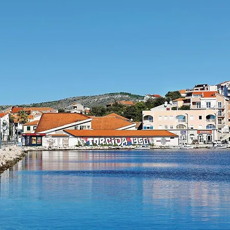 Apartament Stunning Apartment In Rogoznica With Wifi