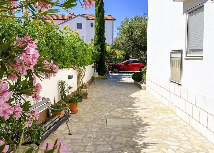 Cozy In With Wifi Rogoznica (Sibenik-Knin)